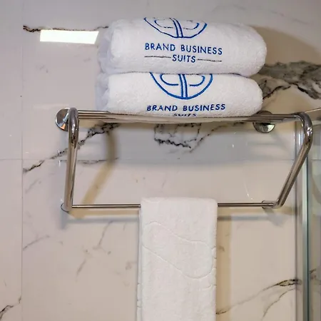 Brand Business מלון צ'ורלו
