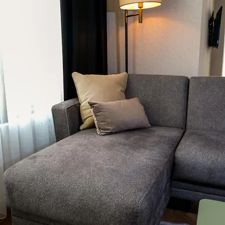 Brand Business Hotel *
